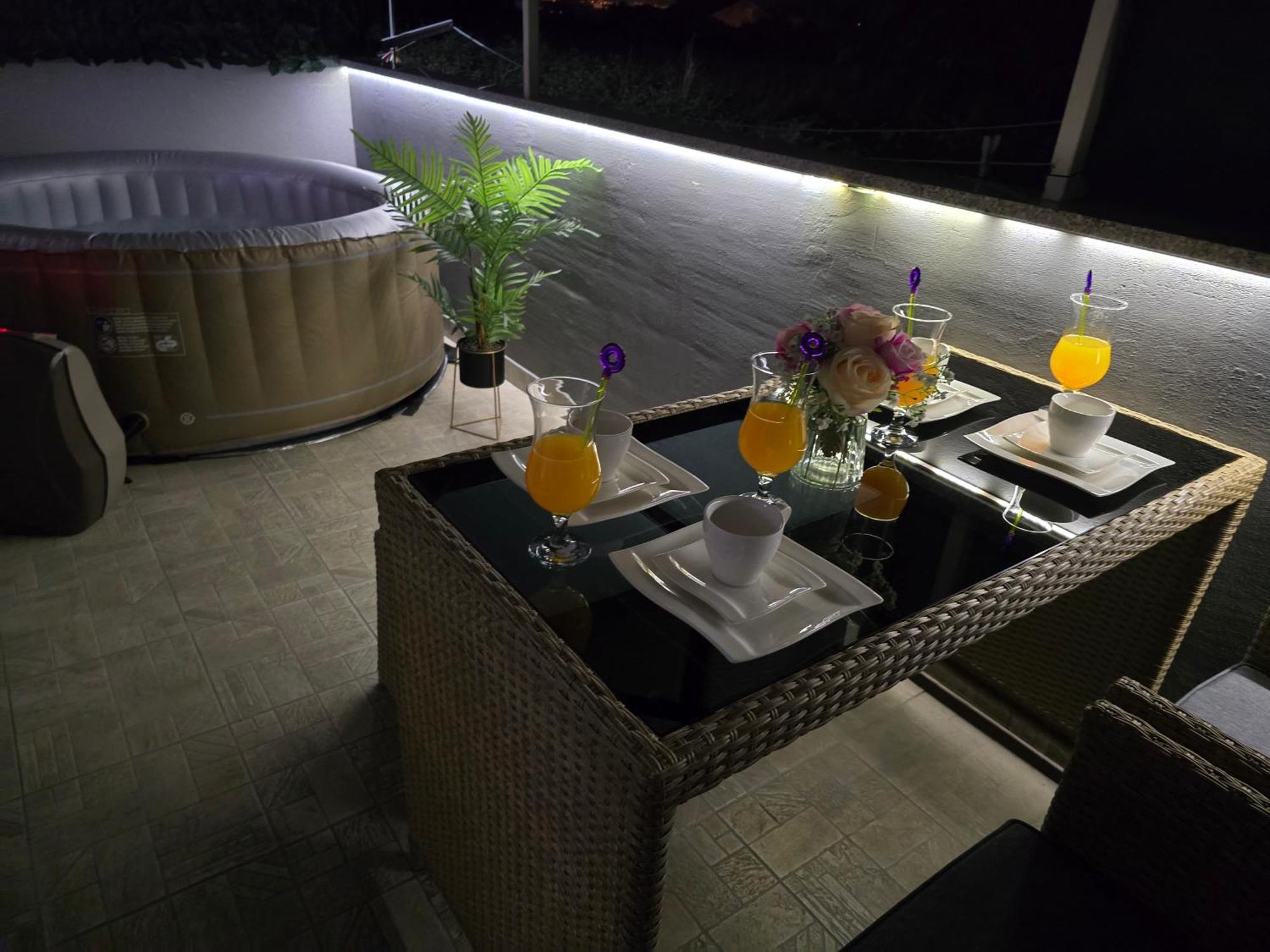 Apartment Blanca With Jacuzzi,Terase And Private Parking Kaštela Exteriér fotografie